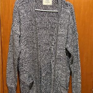 Abercrombie & Fitch Black and White Knit Cardigan